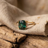 Anillo De Oro Con Piedra Preciosa Verde