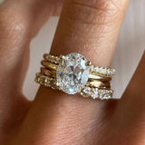 Conjunto de anillos brillantes con circonitas de estilo vintage