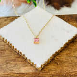 Collar con colgante en corte esmeralda