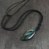 Collar de piedra lunar mágico