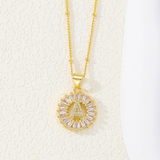 Conjunto de Collares de Oro con Inicial en Pavé