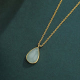 Collar con piedra de luna