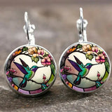 Collar con Colgante en Forma de Colibrí con Cúpula de Cristal