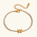 Pulsera Elegante de Oro con Letra en Burbuja