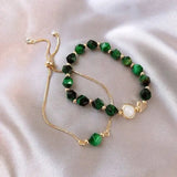 Pulseras verdes elegantes